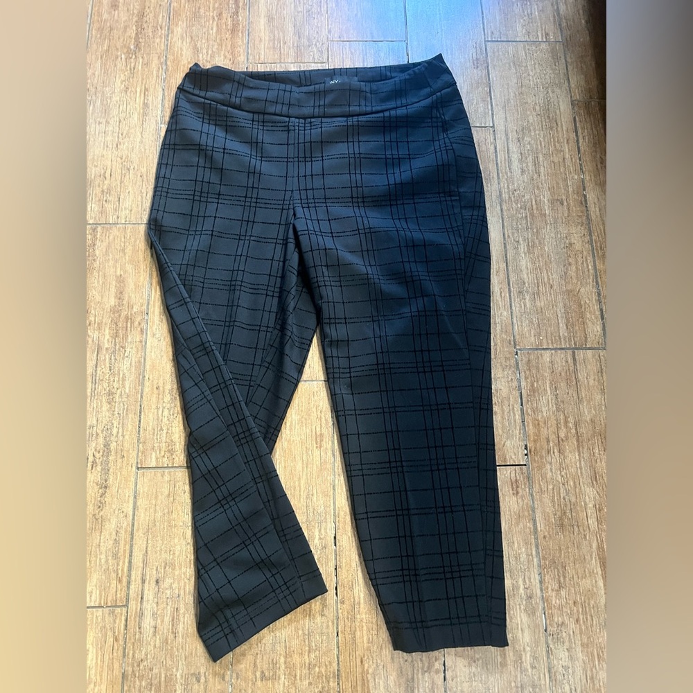Jones New York Dark Checkered Trousers NWT